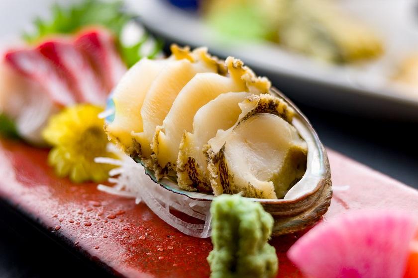 [Potato broth Shinshu miso hotpot, abalone sashimi, and grilled Shinshu beef shabu-shabu] An upgraded course meal of summer's bounty