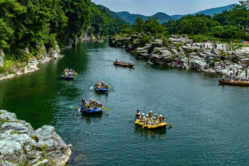 【長瀞ラフティング体験プラン】 荒川の流れに乗って、ドキドキの150分間をエンジョイ！