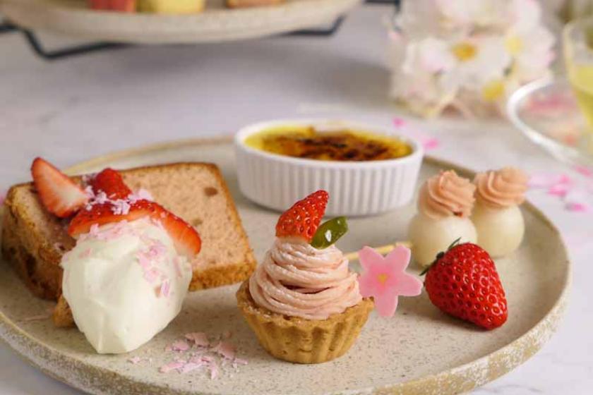 季節を彩るアフタヌーンティー付プラン　＜朝食付＞
