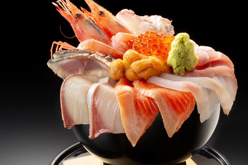 【1泊3食付き】こぼれ海鮮丼ランチ＆5湯めぐり＆フリードリンク付き