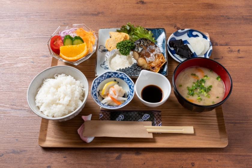 一日一組限定。一棟貸しの貸別荘「鰆」ご宿泊プラン（「魚春」の朝食付き）