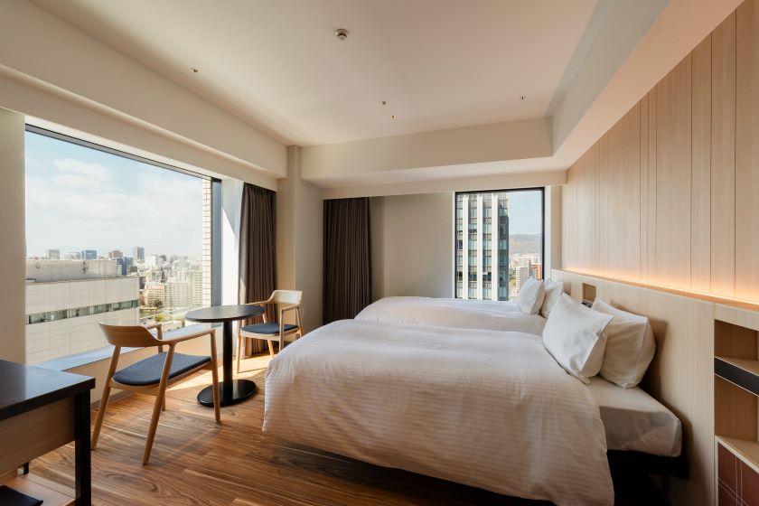 Superior Twin (Universal)