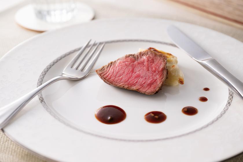 ◇2025/6/4～　【会員・オンライン予約限定料金】土日祝ディナービュッフェ