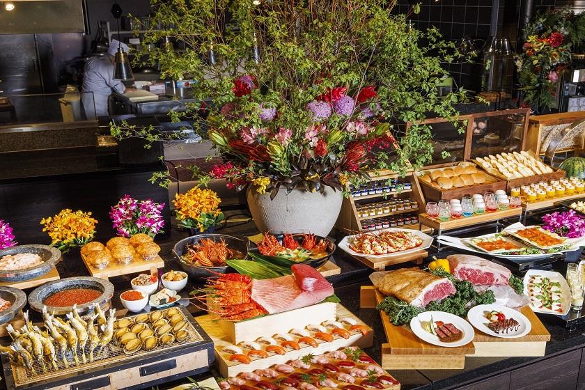 【6月週末 限定開催！】箱根の夜を彩る ほたる祭りとランタンナイト(ランタンセット付)～夕朝食ビュッフェ＆露天風呂付き客室～ユネッサン入り放題