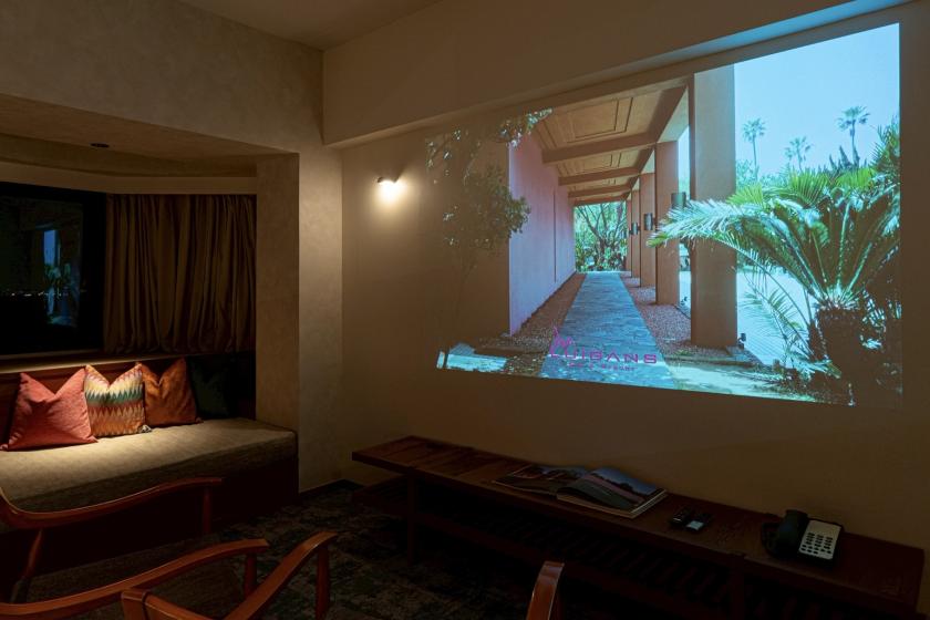 グランド キャビンルーム（3F ／120インチ 大型プロジェクター）