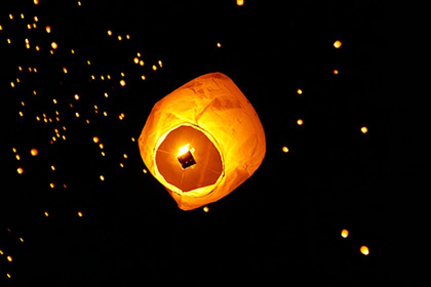 【お日にち限定】箱根の夜を彩る ほたる祭りとランタンナイト(ランタンセット付)<ビュッフェ夕食/前半>食べ放題・飲み放題付き＆ユネッサン・森の湯入り放題～1泊2食付き ♪