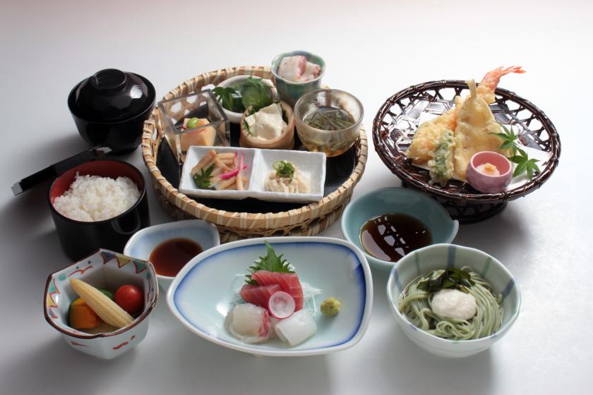 【食事付き】日帰りデイユースプラン（入館+季節の万葉御膳+客室ご休憩）