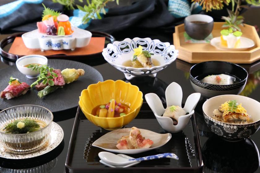 「旬の会席料理」を味わうプラン　＜夕朝食付＞