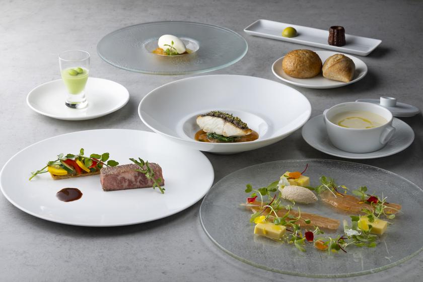 【早割30】お一人様2000円OFF！夕朝食付き/フランス料理ディナー