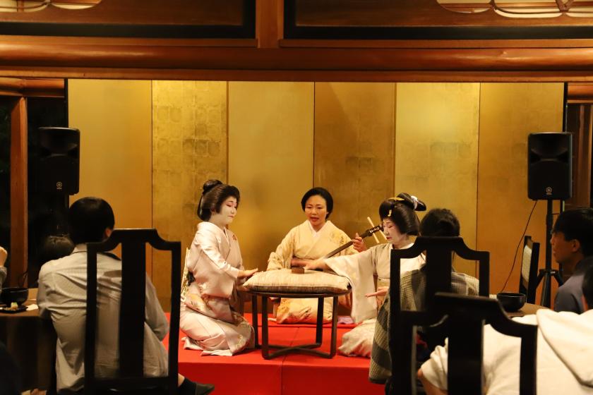 【毎月26日限定！芸者イベント付】夕食ビュッフェ前半または後半～天悠でゆったり、優雅なひと時を～夕食・朝食はプレミアムビュッフェ＆温泉露天風呂付客室～ユネッサン入り放題