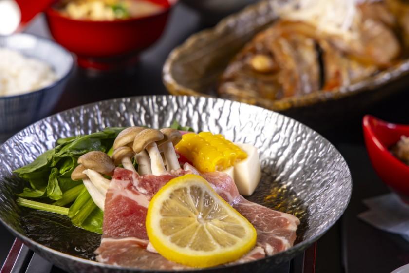 ペットと泊まれる◇夕食レストラン食◇大切なペットと一緒に宿泊◇温泉はかけ流しの湯を堪能（夕朝食付き）