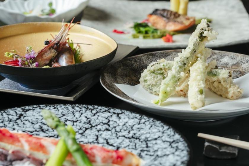 豊洲亭＜1泊2食＞夕食グレードアップ～季節の和食懐石～22,000円／倶楽部ダイニング十勝