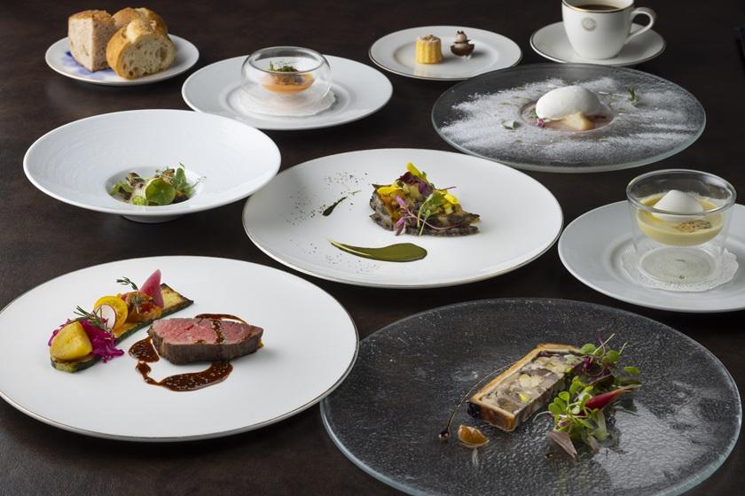 [Meal Upgrade] Main Dining Room The Fujiya (French Cuisine) / Evening Breakfast Included
