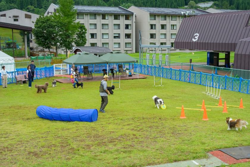 【ペット対応ルーム確約】自然豊かなリゾート旅はペットと一緒！広々ドッグパーク無料〇人気のバイキング2食付