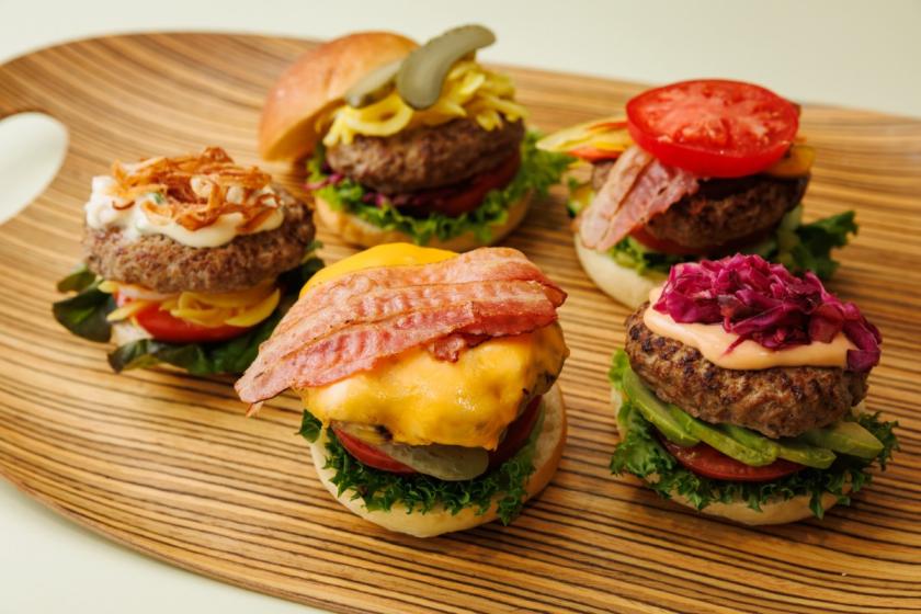 ＜期間限定／30日前早割＞マイバーガーをカスタマイズ！BUNS de BON VOYAGE! Buffet ディナー付きプラン（休日／朝夕2食付）