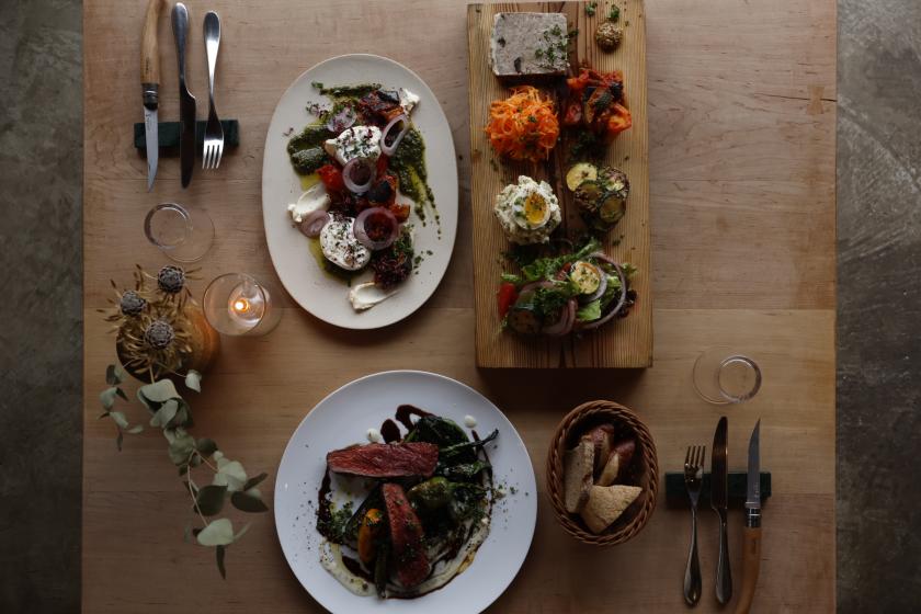 【2食付きプラン】徒歩5分のブラッスリーで楽しむフランス料理