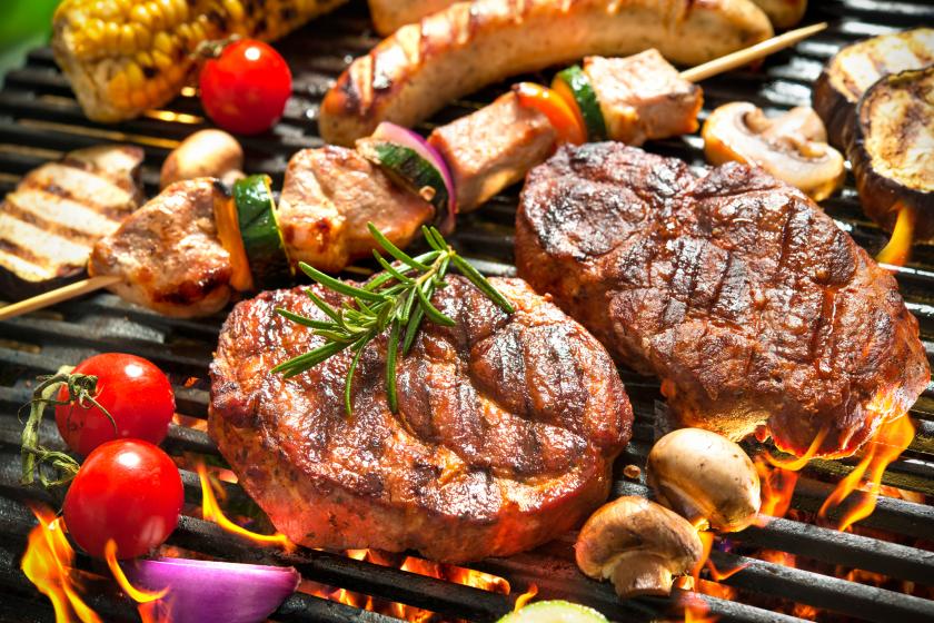 【屋外テラスでBBQ！】夕食ビュッフェも一緒に楽しめる【ブレックファスト＆ディナーブッフェ付】 
