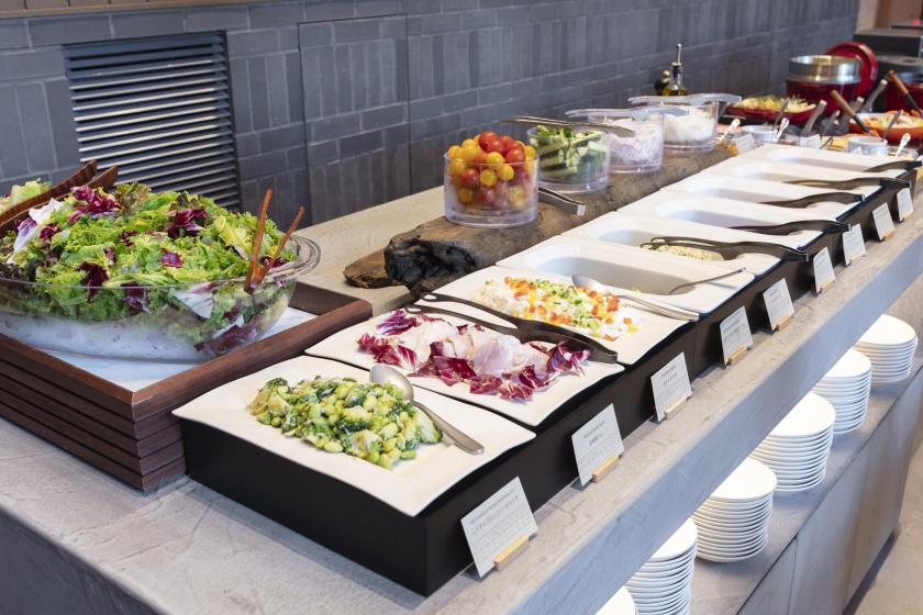 【早鸟优惠60日元，含早餐】入住前60天前预订，即可在Nol蔬菜园自助餐上制作自己的原创一碗早餐。