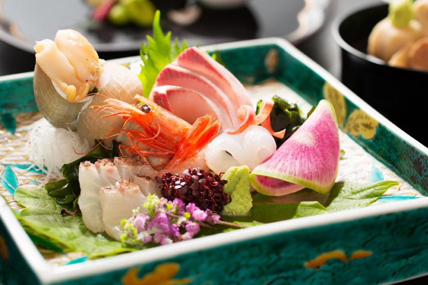 [Kissho Autumn Harvest Festival] 7-piece sashimi platter delivered directly from Hashidate Port, plus a free in-house voucher, dried fish, sweet potatoes, and local sake