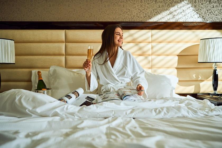 【日帰り】9時から21時まで最大12時間ステイ　インルームクレジット10,000円付き
