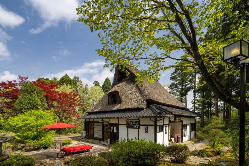 Create your own one-of-a-kind travel memories! Includes admission to Yunokuni Forest and a 3,000 yen experience ticket (meals not included).