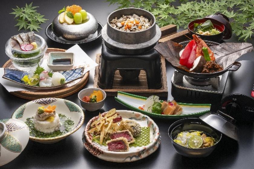 Enjoy the flavors of Shikoku at the Japanese restaurant "Aisai" with the "Chef's Recommended Local Kaiseki"