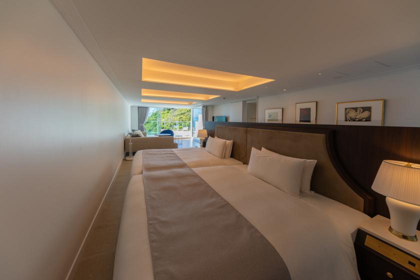 デラックスジャグジースイート（客室66平米＋バルコニー14平米、屋外ジャグジー付き）