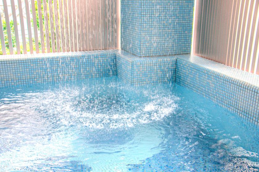 【マスターモイスト×8HOTEL】スパ1回確約｜サウナのあとに、ととのうケア。湘南で楽しむ“サボり美容”ステイ【朝食無料】