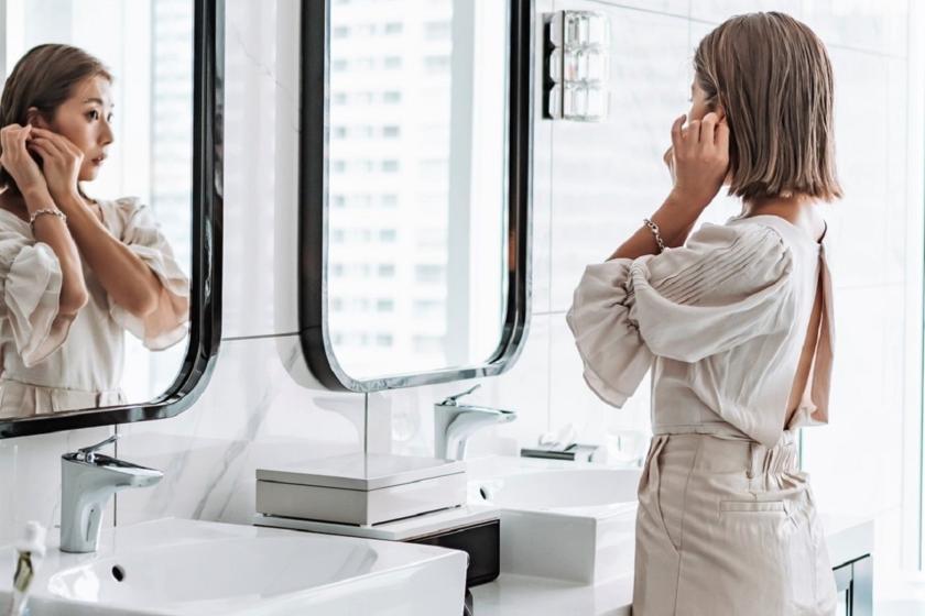 【Xmas2025】 ケーキとグラスシャンパンが奏でる、華やかなホリデームード！～聖夜にふさわしい、贅沢なひとときを演出～