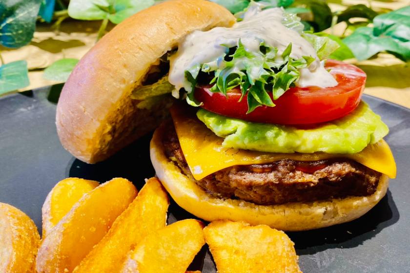 ホテル特製ハンバーガー付ディナープラン（夕食付き）