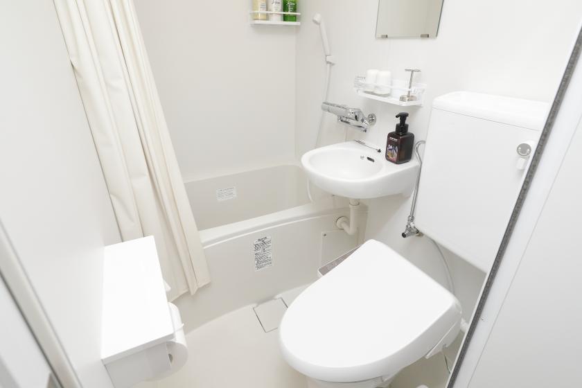 和室8畳（ユニットバス付き）