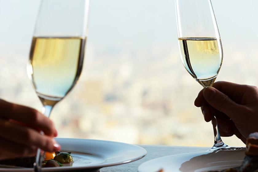 ～Memorable time～「エスト」伊仏料理ディナーコース＆グラスシャンパン付きプラン～夕食＆朝食付