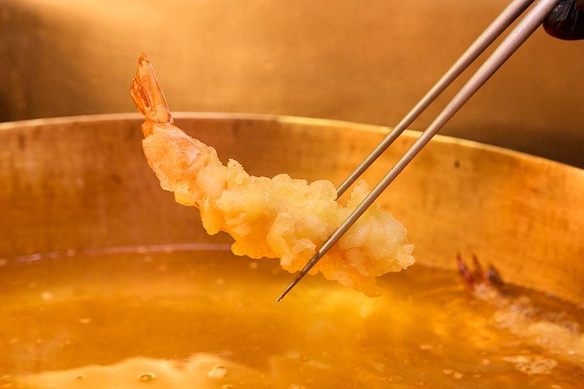 「お部屋はお任せ」でおトクにご宿泊!蟹料理も食べ放題 ロイヤルビュッフェプラン <11~3月>