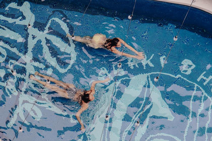 【学割】湘南、ととのう青春。（レイトアウト・館内チケット・グッズミステリーBOX）