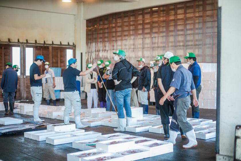 魚市場の朝競り見学ツアー ※チェックアウト日参加