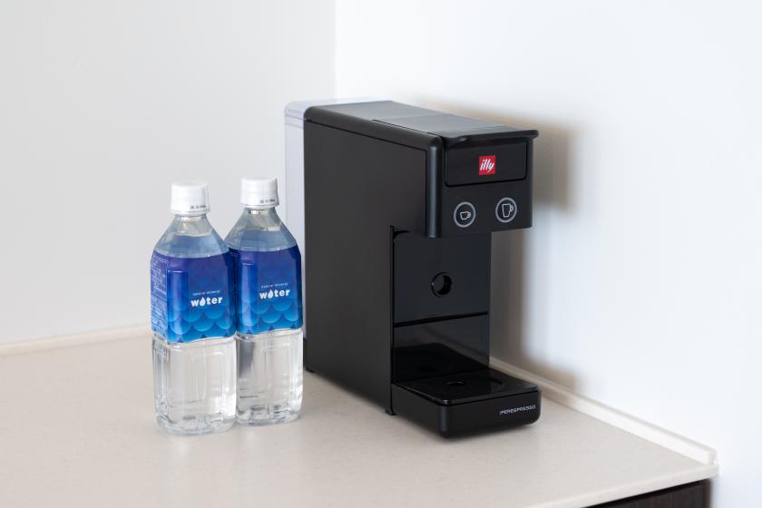 デラックスジャグジースイート（客室66平米＋バルコニー14平米、屋外ジャグジー付き）