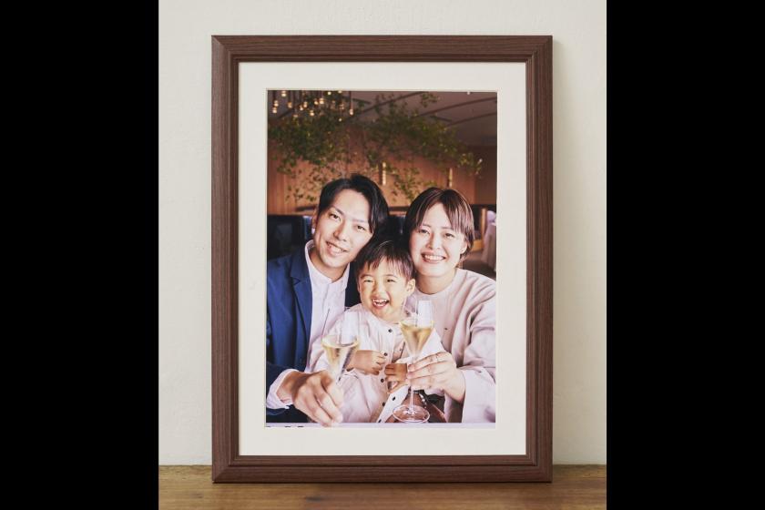 ホテルグランバッハで過ごした大切な思い出をお持ち帰り アニバーサリーフォトフレーム付き宿泊プラン「Framed  Moments 」プロのフォトグラファーが撮影いたします / 夕・朝食付