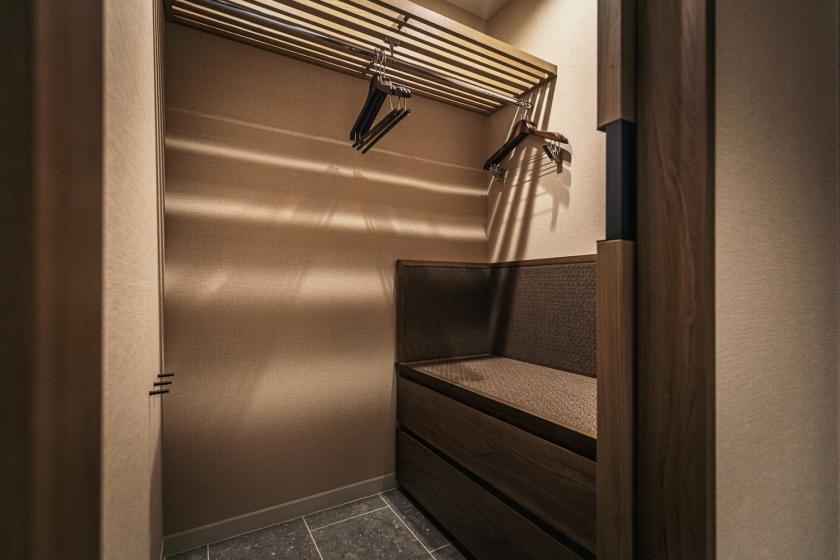 エグゼクティブデラックスキング 41.6㎡ （スカイツリー側）