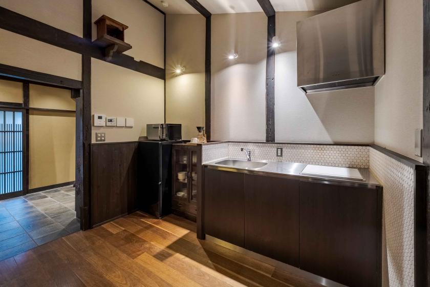 【5% OFF + 1000 yen OFF Luggage Delivery】 Explore Kyoto Hassle-Free! (5PM Check-in)