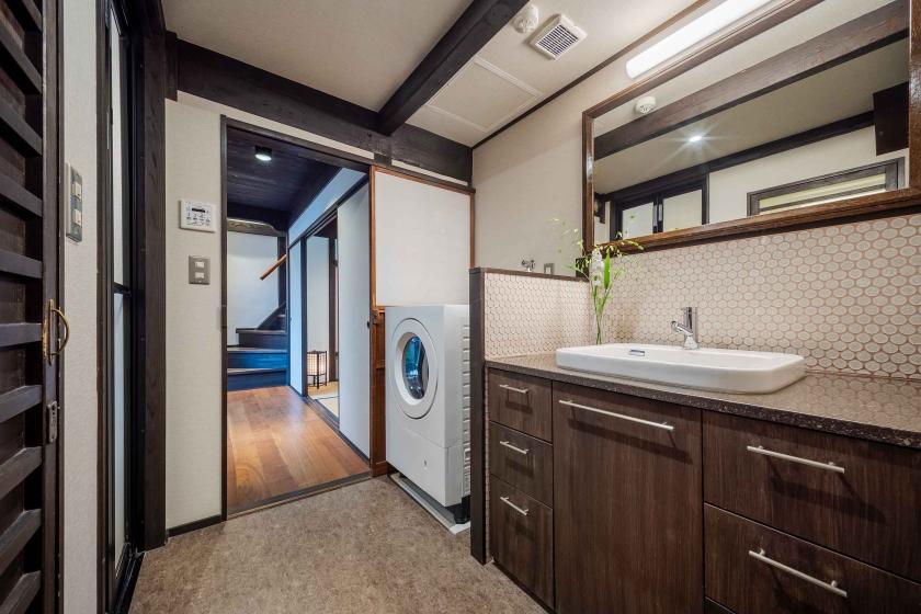 【5% OFF + 1000 yen OFF Luggage Delivery】 Explore Kyoto Hassle-Free! (5PM Check-in)