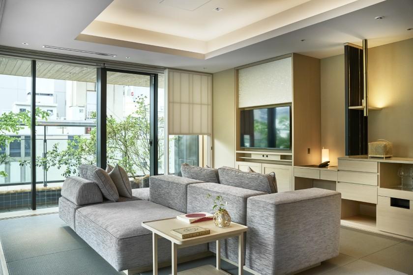 ラグジュアリーコーナースイート