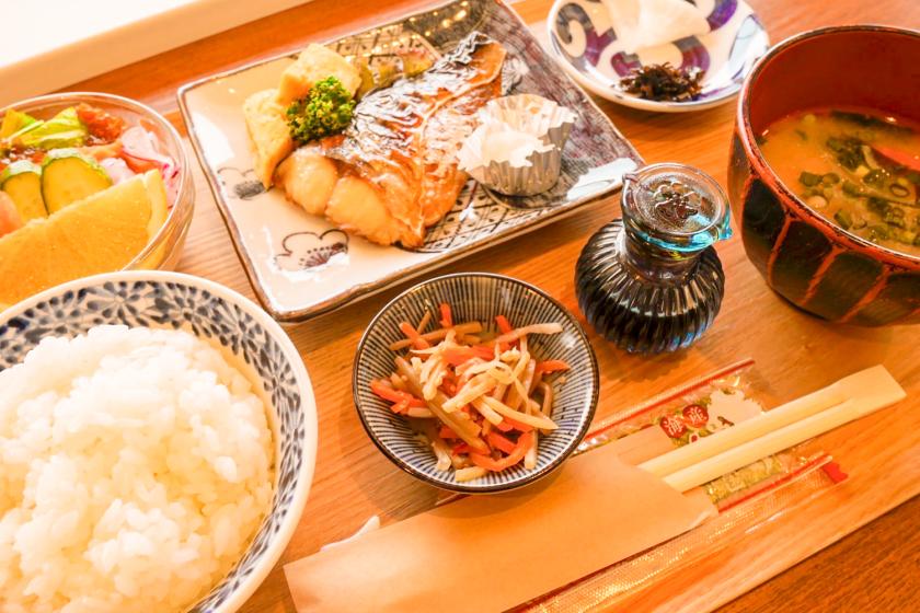 一日一組限定。一棟貸しの貸別荘「鰆」ご宿泊プラン（「魚春」の朝食付き）