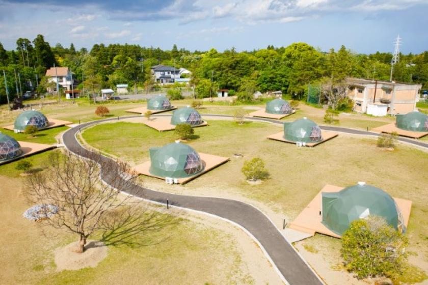 【一番人気】ドームテント / 非日常を味わえる空間（シングルベッド×4）