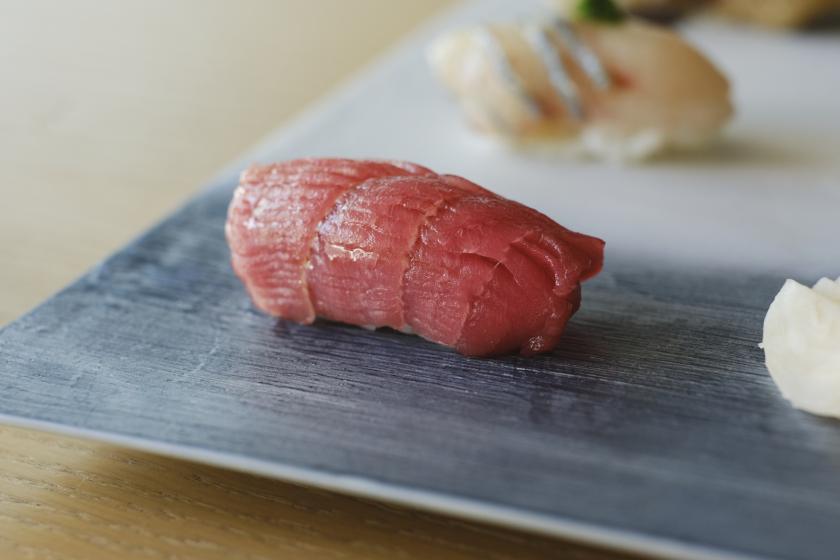 【1日2組限定　ダイニング「六つ喜」× 鮨処「藍寿」】海の幸を極める、匠の饗宴 鮨会席プラン◇「六つ喜」＜ご夕食・前半　17：00～17：30ご入店＞【1泊2食付】