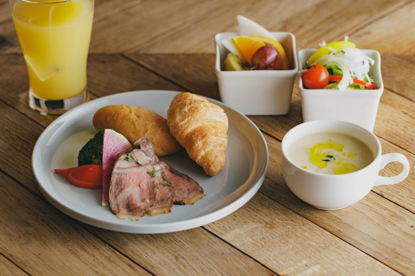 【サマーバイキング＆フリードリンク＆スナック付き】館山でたゆたう一泊二食付きプラン