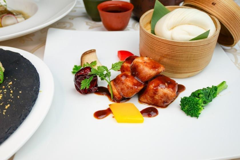 【中国料理「仙雲」】《記念日ステイ》季節の中国料理ディナーコース★ワンドリンクサービス★／夕朝食付