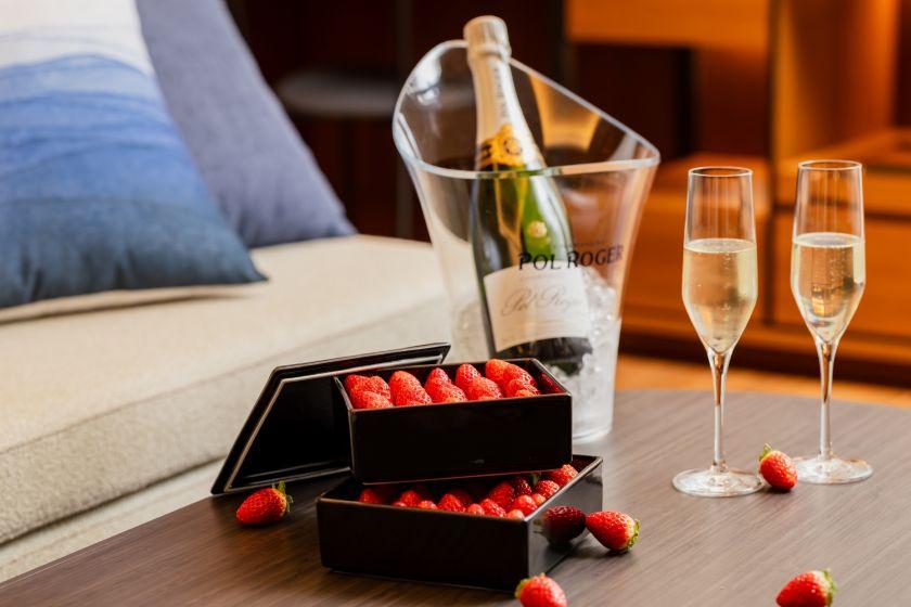 サウスゲート開業1周年記念プラン～シャンパーニュ＆いちごで乾杯～