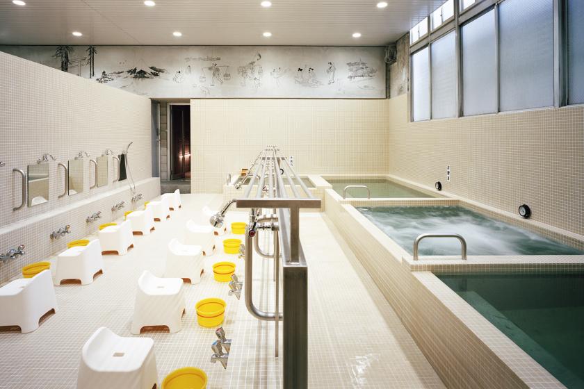 在市中心公共澡堂放鬆身心－套餐包含墨田區人氣公共澡堂「黃金湯」的門票和精釀啤酒（含早餐）