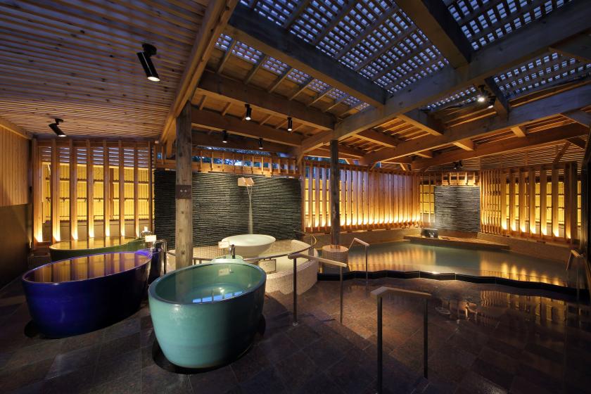 【アニバーサリー】ホールケーキ＆スパークリングワイン付きプラン／夕・朝食付き