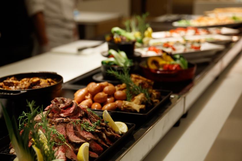 【ホテル＆ディナー】ホテル人気レストラン「スカイグリルブッフェ武藏」ブッフェディナー付＜夕食19：30～＞